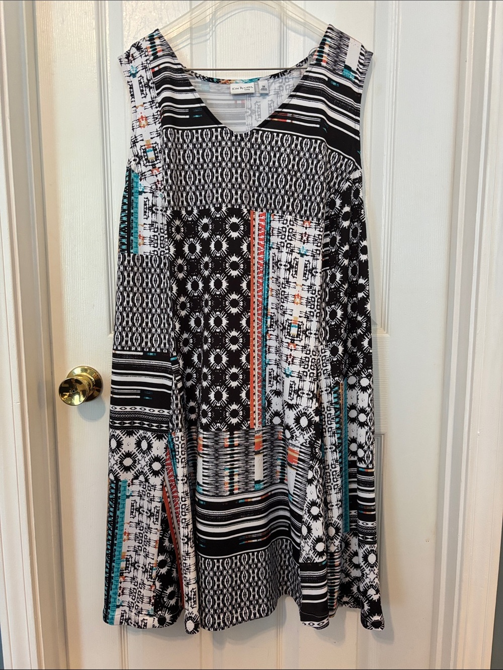 Black & White Sleeveless Patterned Swing Dress with Teal Accents. Size 3X